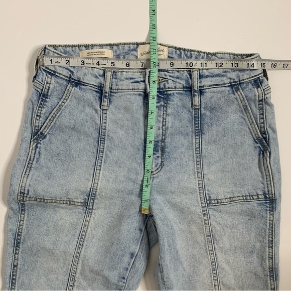 Universal Thread Women's High-Rise Slim Straight Jeans - Picture 14 of 14